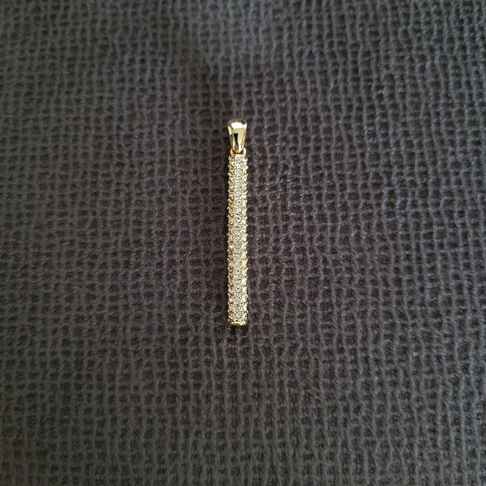 Vertical↕️ Bar Pendant with Pave Crystals💎 - Picture 9 of 15